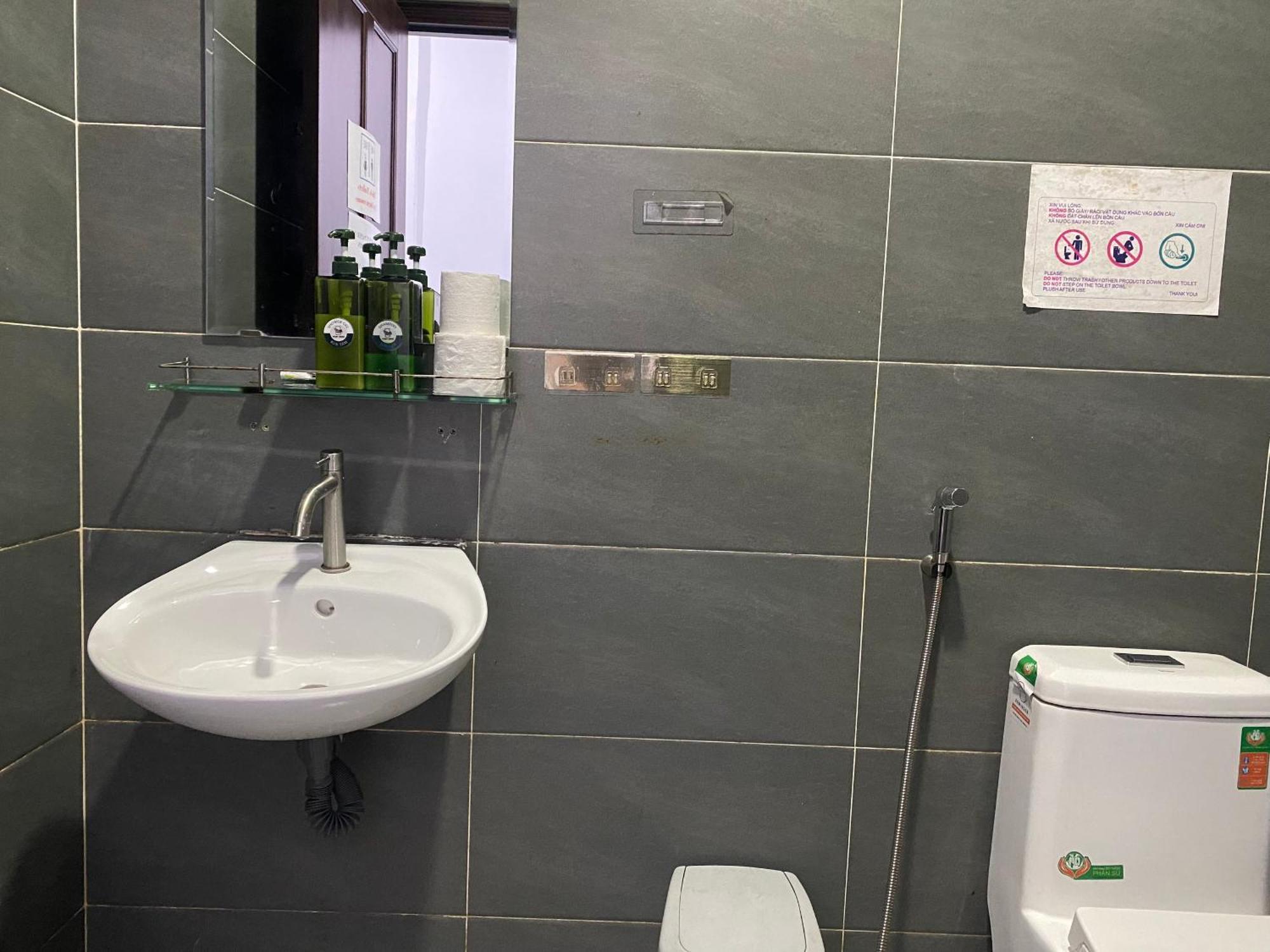 Ferienwohnung Start House Dorm Walk 5 Minutes To The Airport Ho-Chi-Minh-Stadt Exterior foto